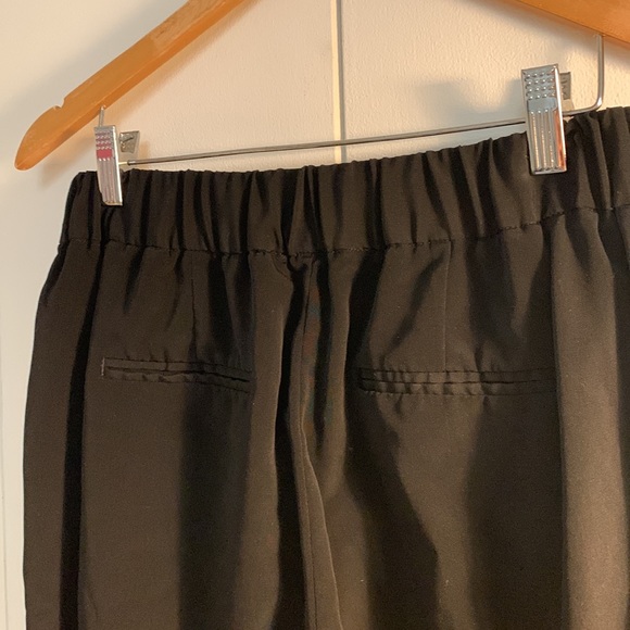 Ricki’s Large Black Flowy Cropped Stretch Elastic Waist Pants - Picture 6 of 7